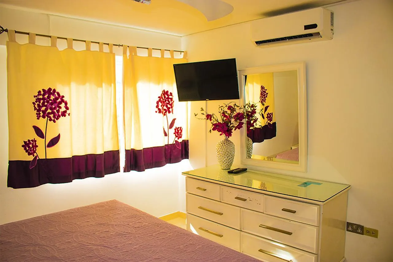 Surf Turf Two Bedroom Suite At Turtle Towers Ocho Rios Apartment